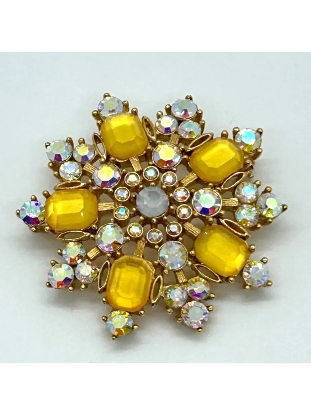 Vintage Yellow Aurora Borealis Brooch Gold-tone Acrylic Stone Statement Sunburst